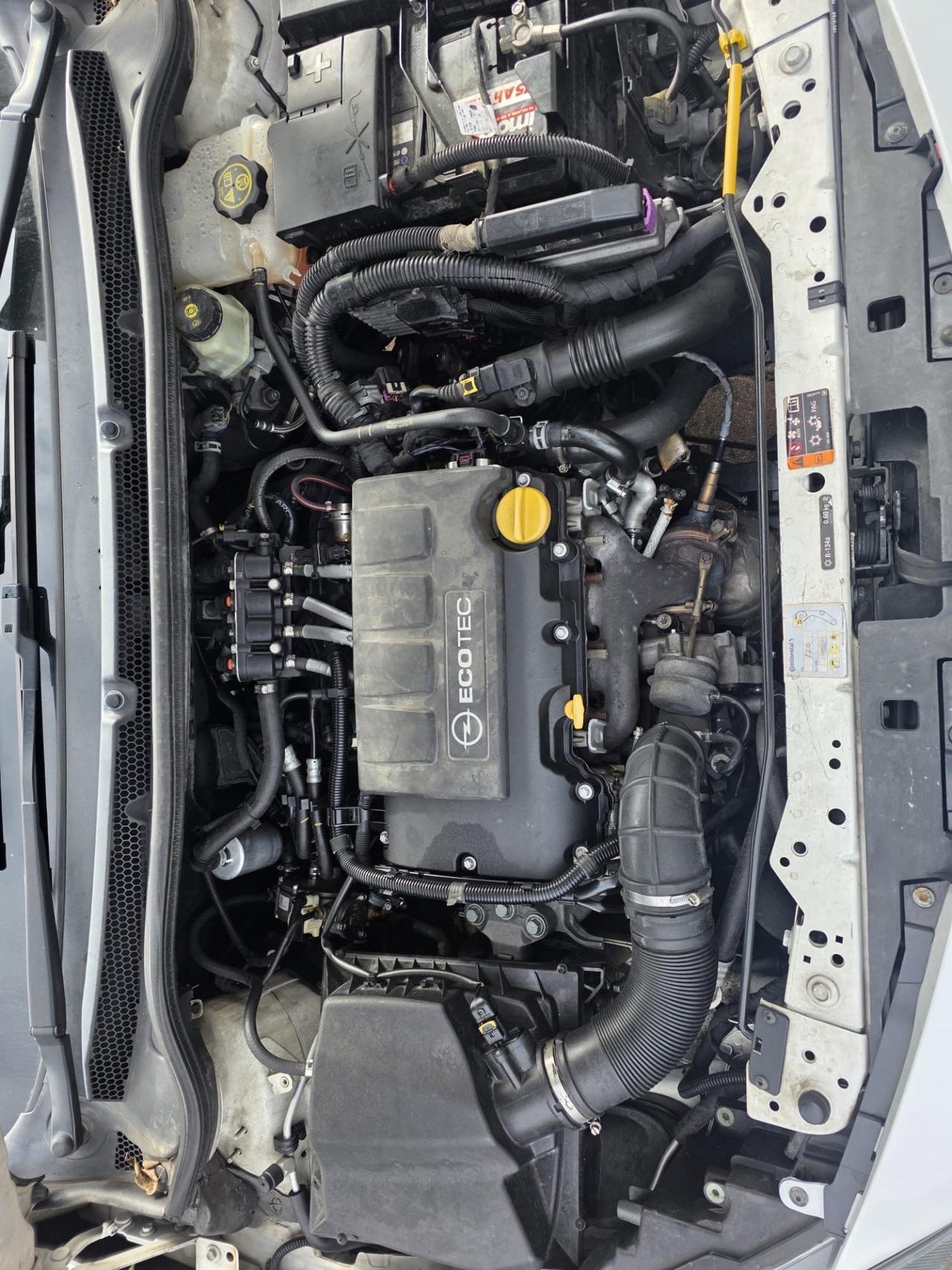 Opel Astra 1.4 Turbo 140CV 5 porte GPL Tech Cosmo