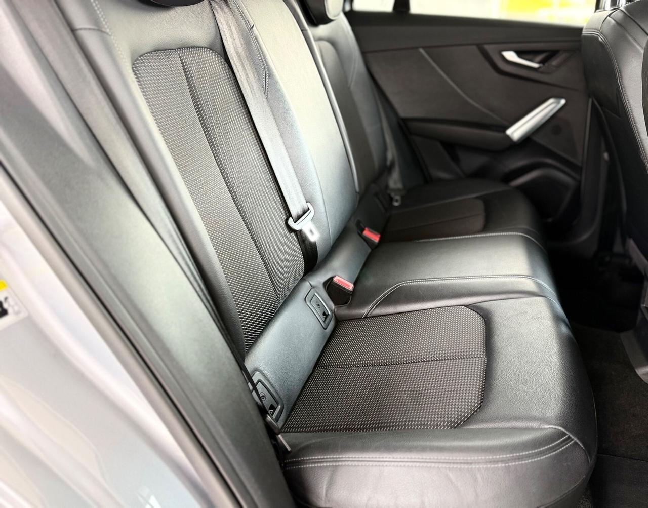 AUDI Q2 1.6 TDI S LINE Edition*LED*NAVI