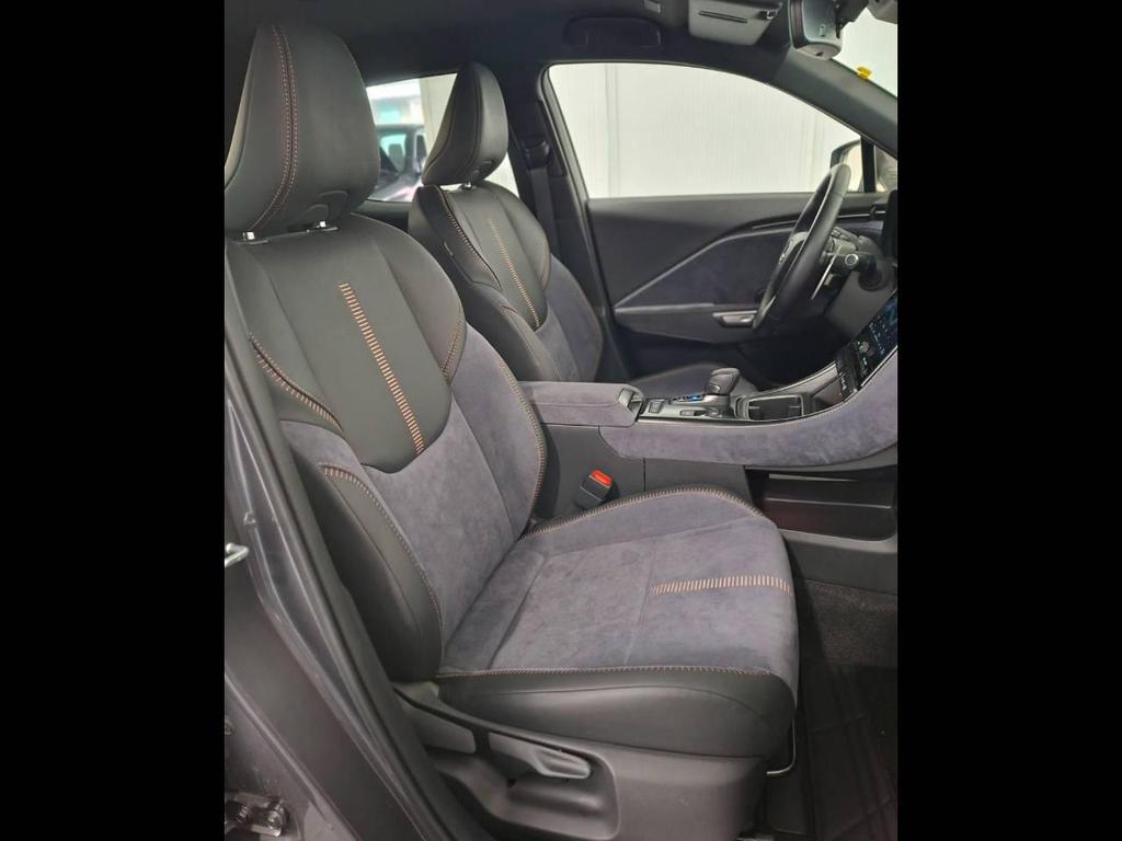 Lexus LBX 1.5 Hybrid Cool 4WD