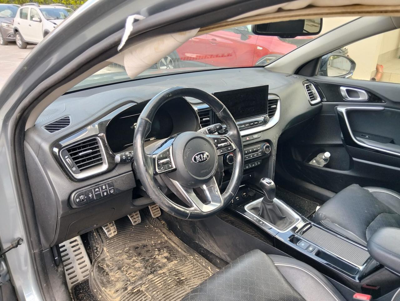 Kia XCeed 1.6 CRDi 136cv Evolution 2020 SINISTRATA