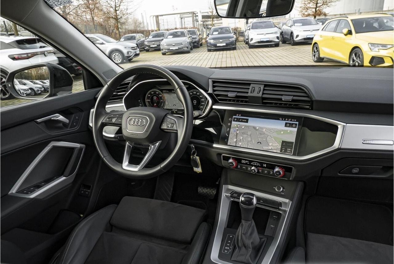 Audi Q3 45TFSI S tronic S LINE interno esterno Cerchi Sonos tetto