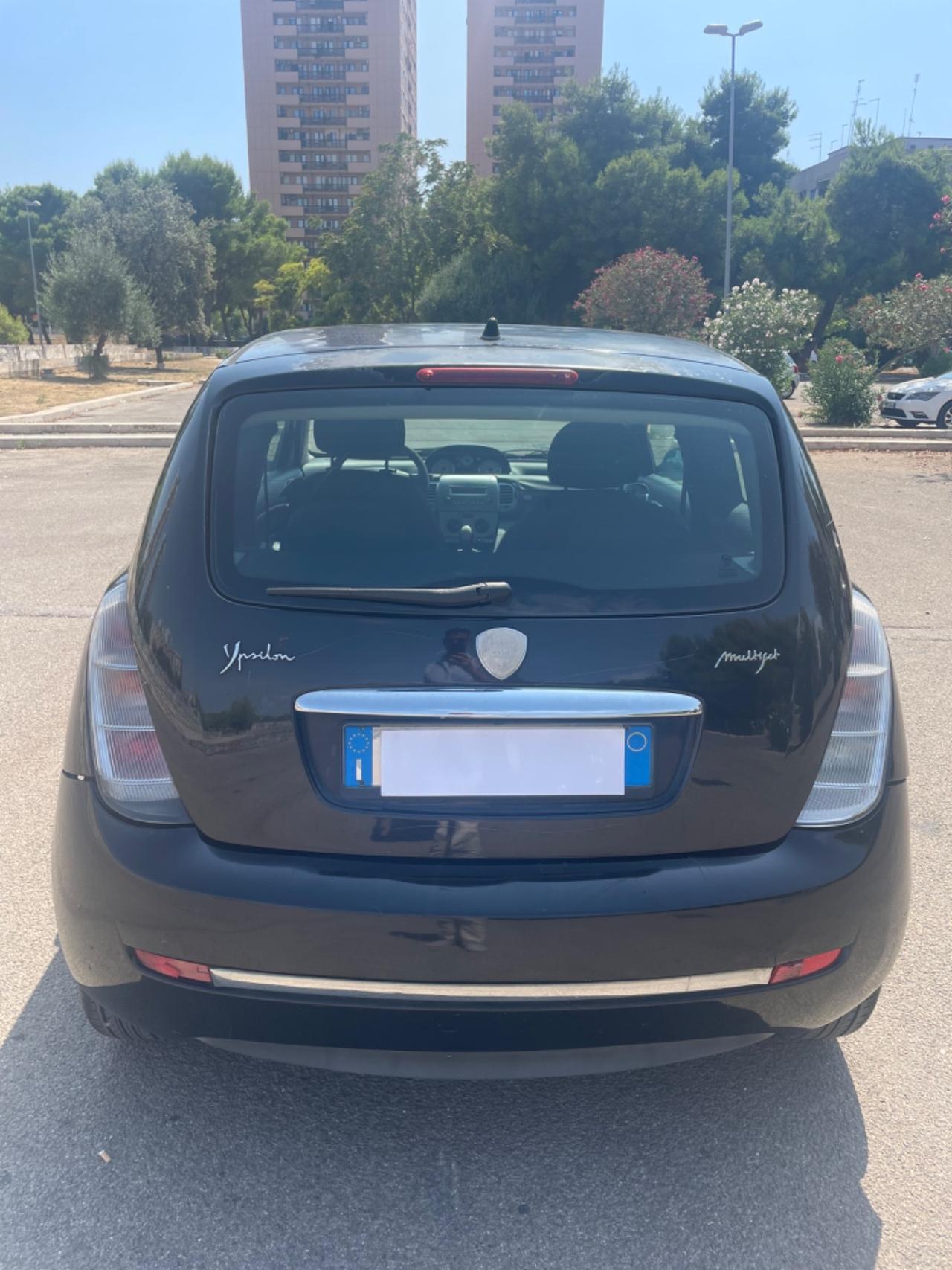 Lancia Ypsilon 1.3 MJT 90 CV Oro Giallo