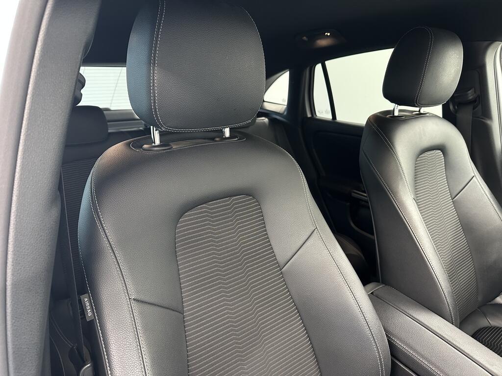 Mercedes GLA 200 200 D Business 8G-DCT