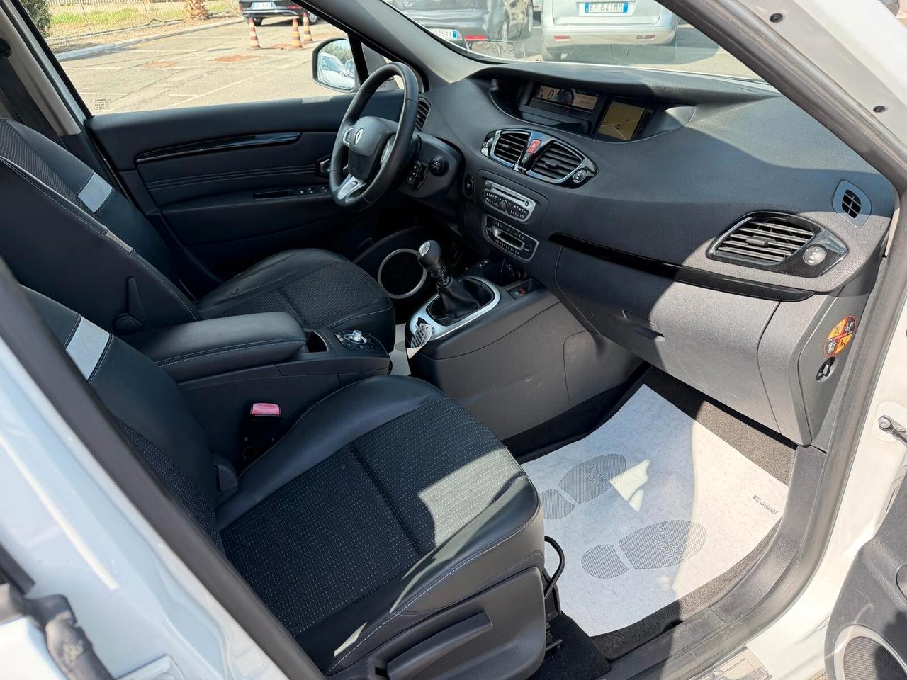 Renault Scenic XMOD 1.6 DCI 130CV LUXE 2011