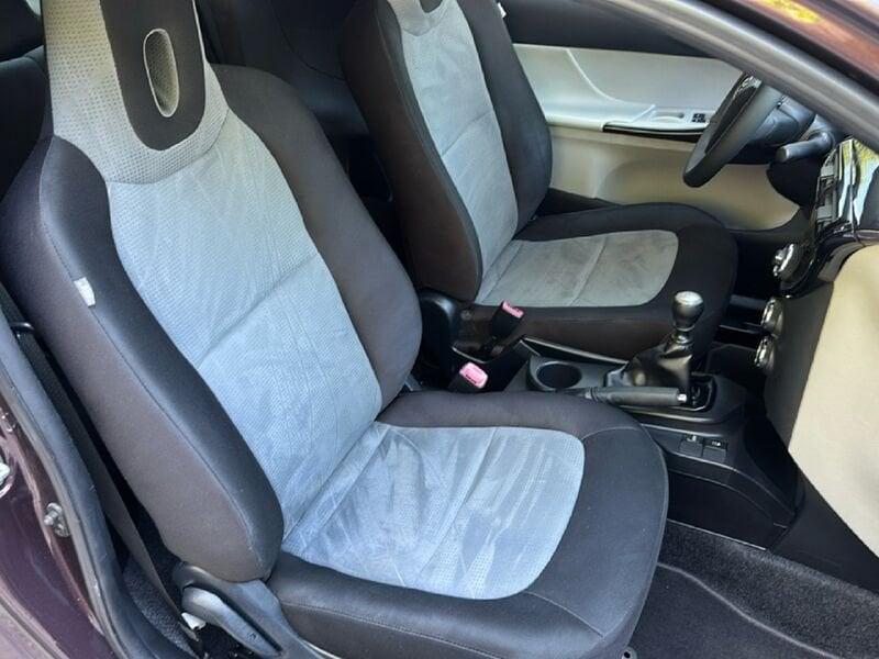 Toyota iQ 1.3 VVT-i Style CVT