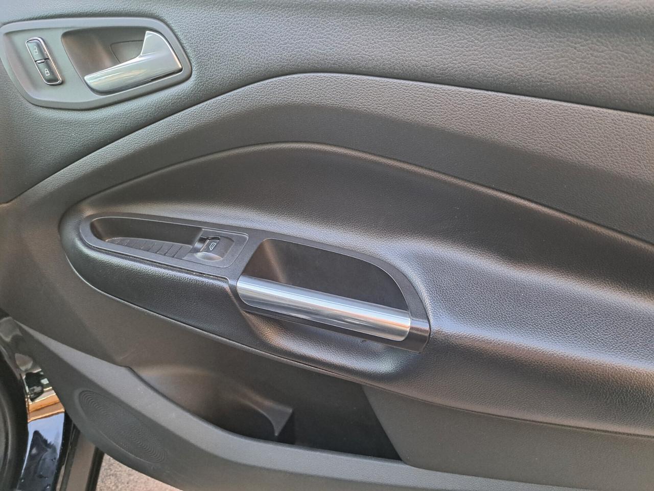 Ford Kuga 2.0 TDCI 163 CV 4WD Powershift Titanium