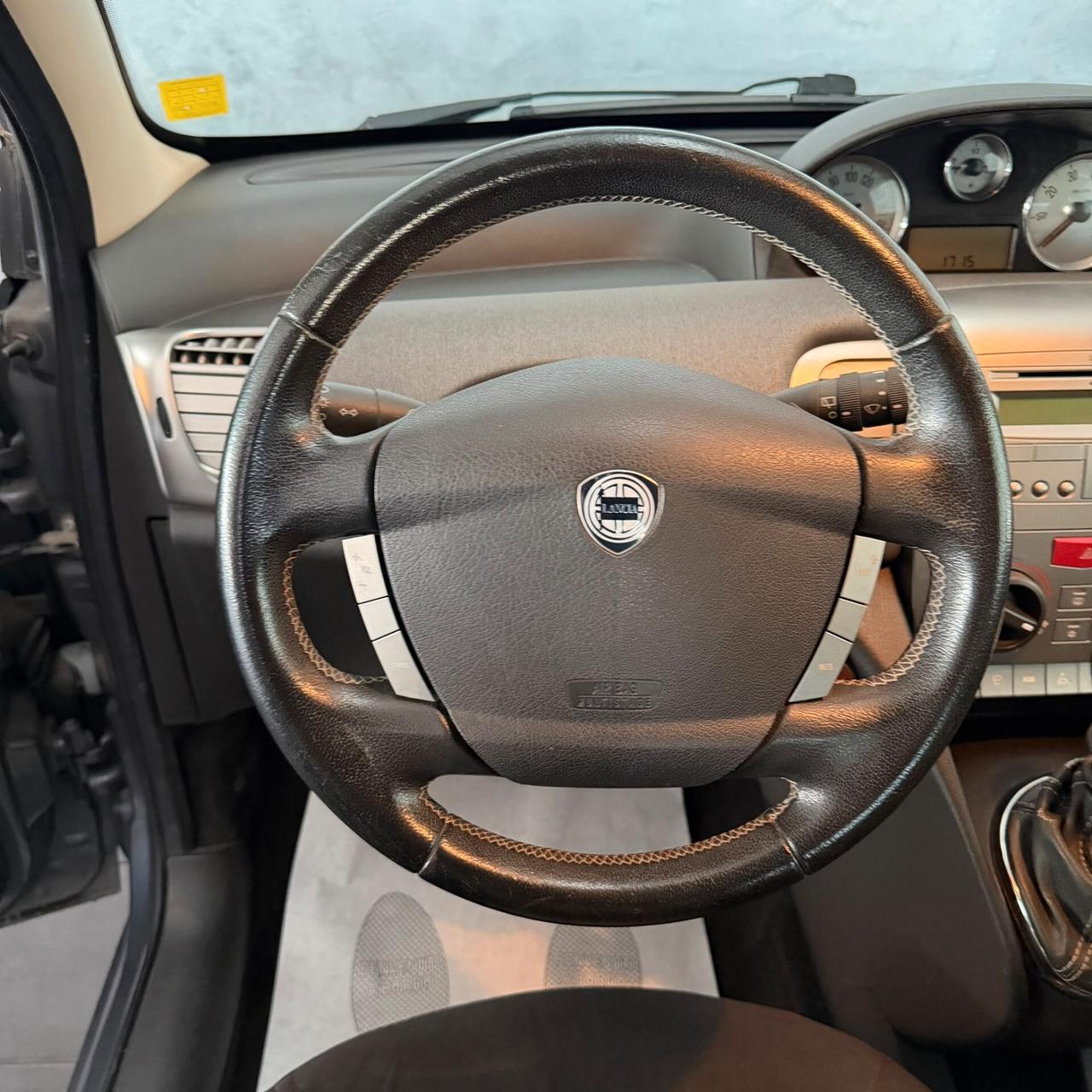 Lancia Ypsilon 1.2 BENZINA