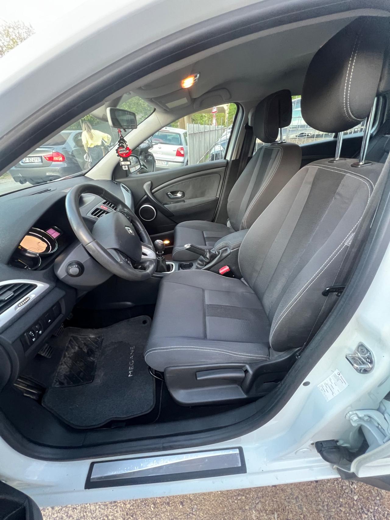 Renault Megane Mégane 1.9 dCi 130CV SporTour Dynamique