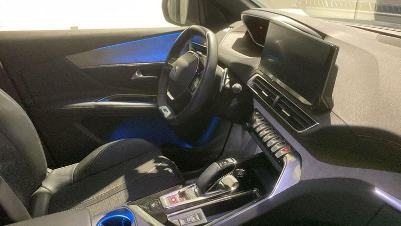 Peugeot 3008 Hybrid4 300 e-EAT8 GT