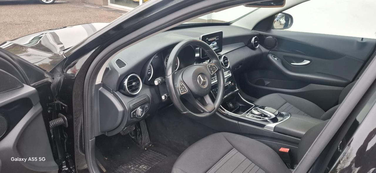Mercedes-benz C 180 d Auto Premium