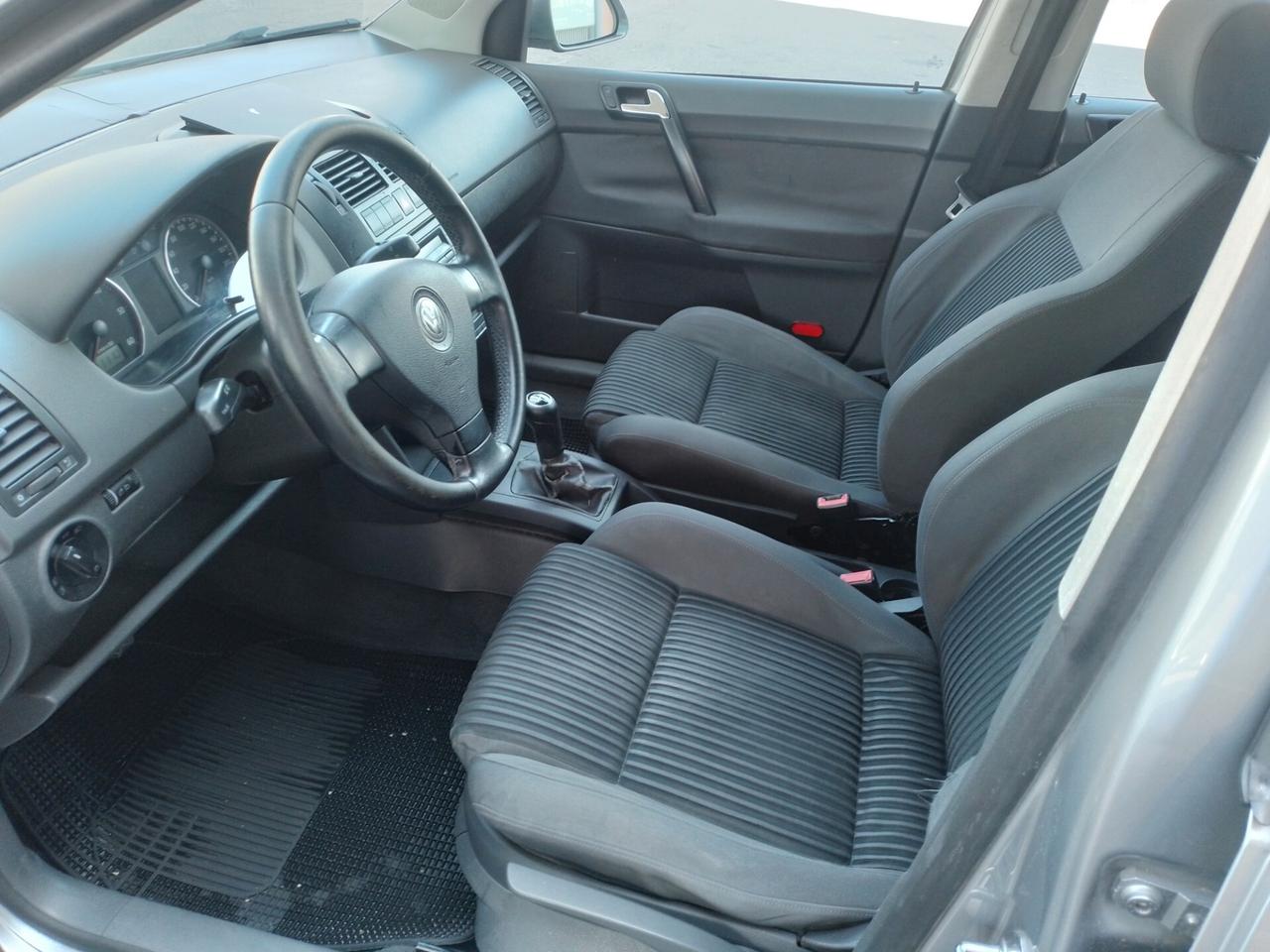 Volkswagen Polo 1.4/80CV TDI 5p. Sportline