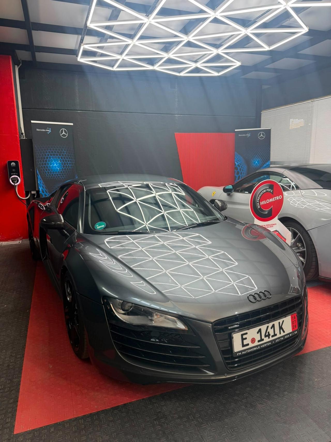 Audi R8 4.2 V8 FSI quattro R tronic
