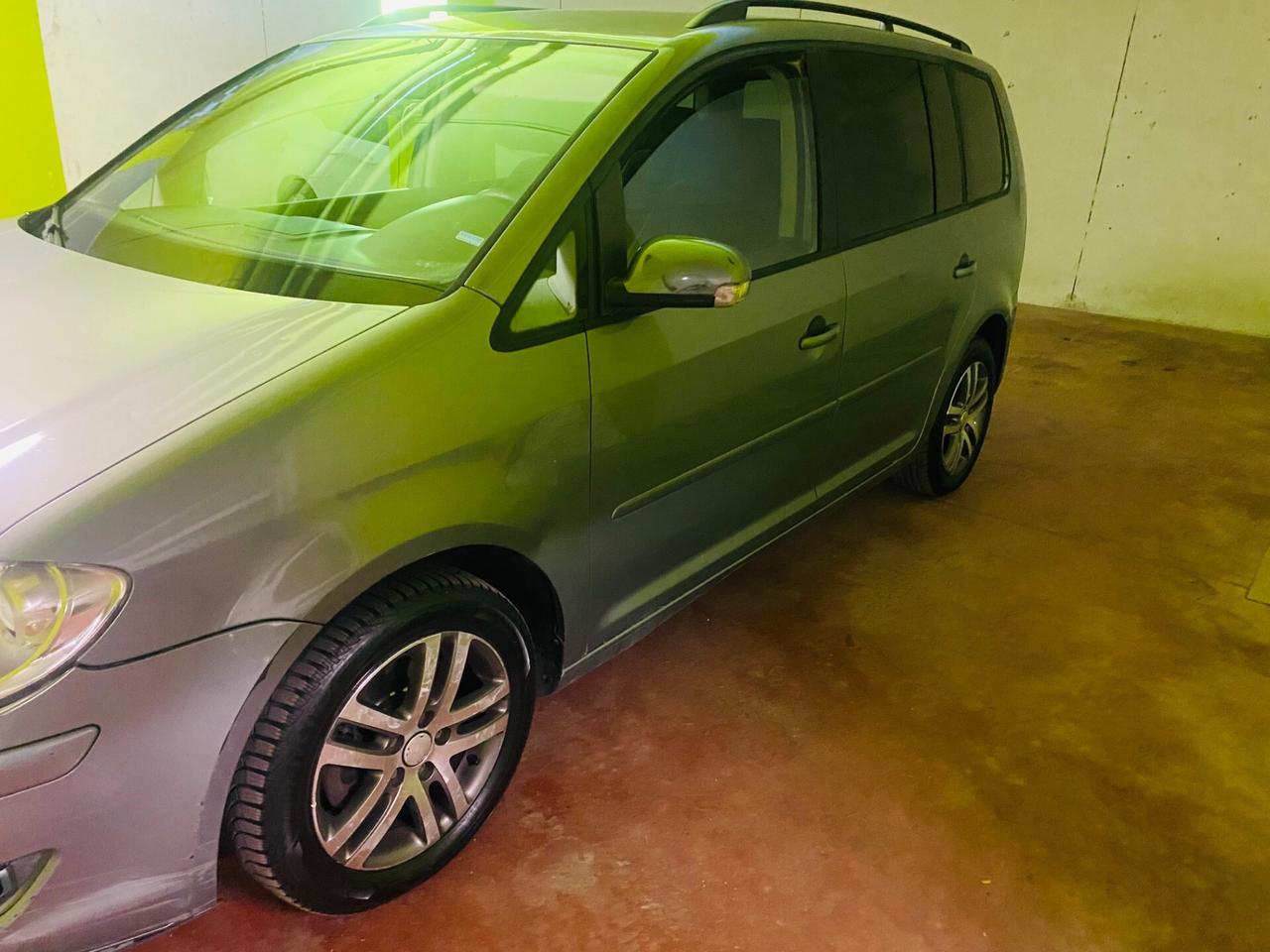 Volkswagen Touran 2.0 Conceptline Ecofuel