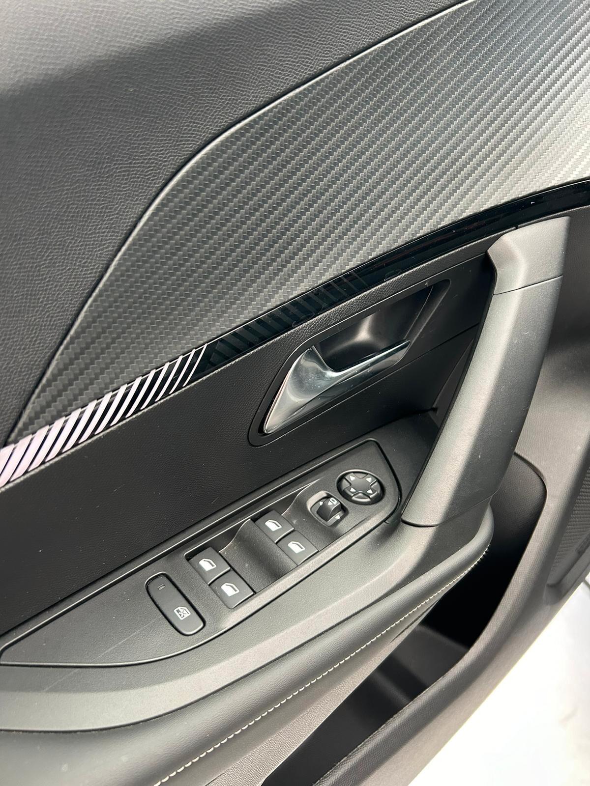 Peugeot 2008 PureTech 100 S&S Allure