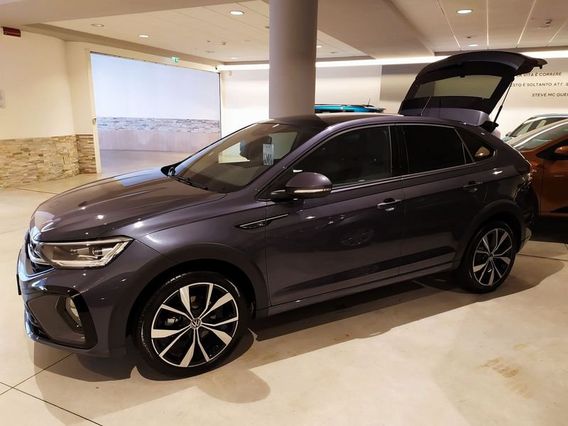 Volkswagen Taigo 1.0 TSI DSG R-Line (20 GIORNI PER LE TARGHE)