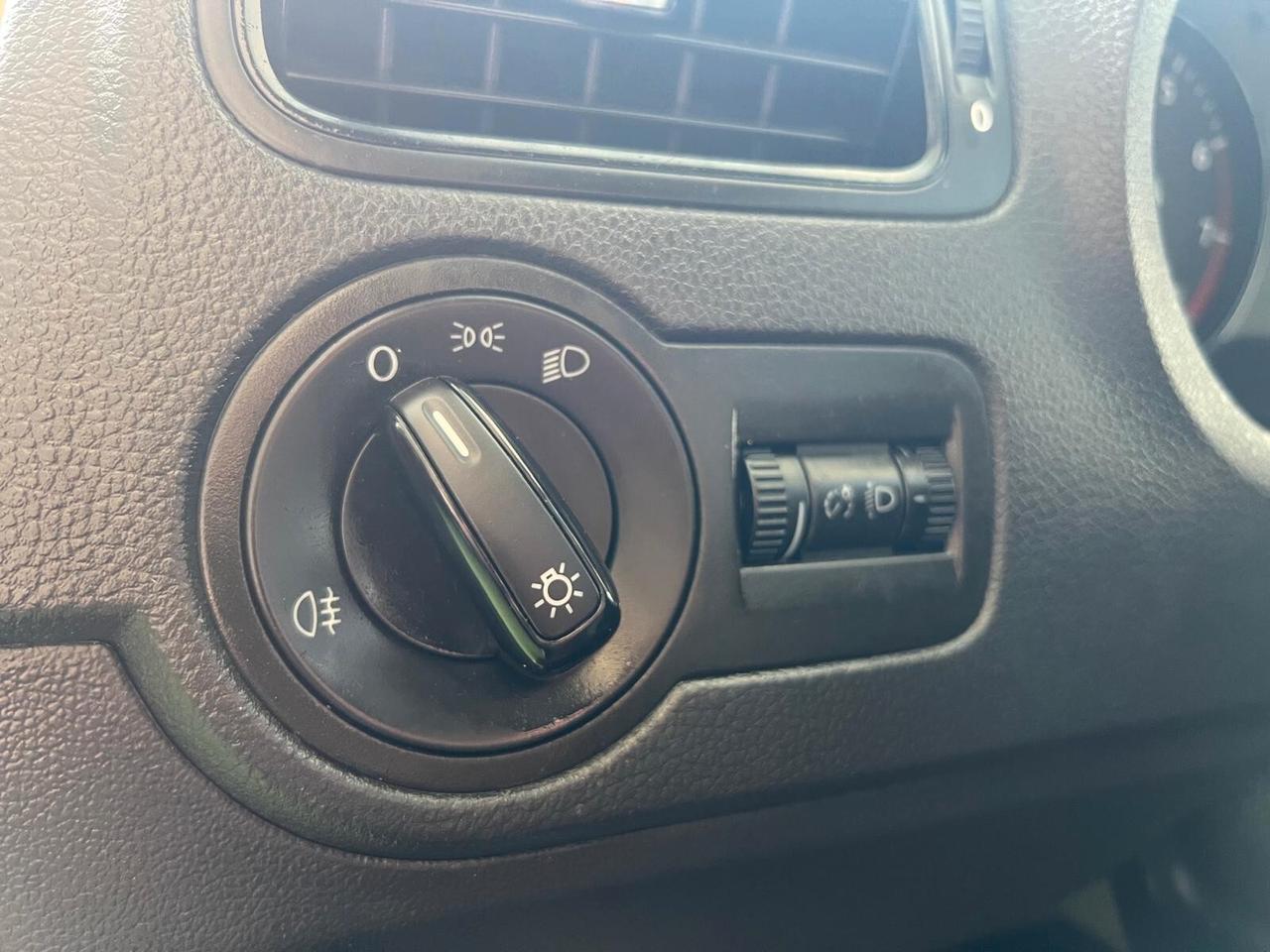 VOLKSWAGEN POLO 1.2 BENZINA 60CV