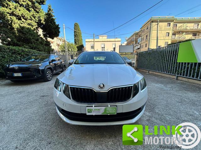 SKODA Octavia .