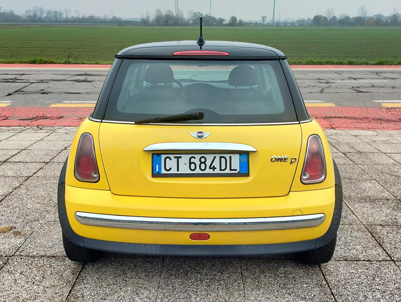 Mini Mini 1.4 tdi One guidabile da neopatentato