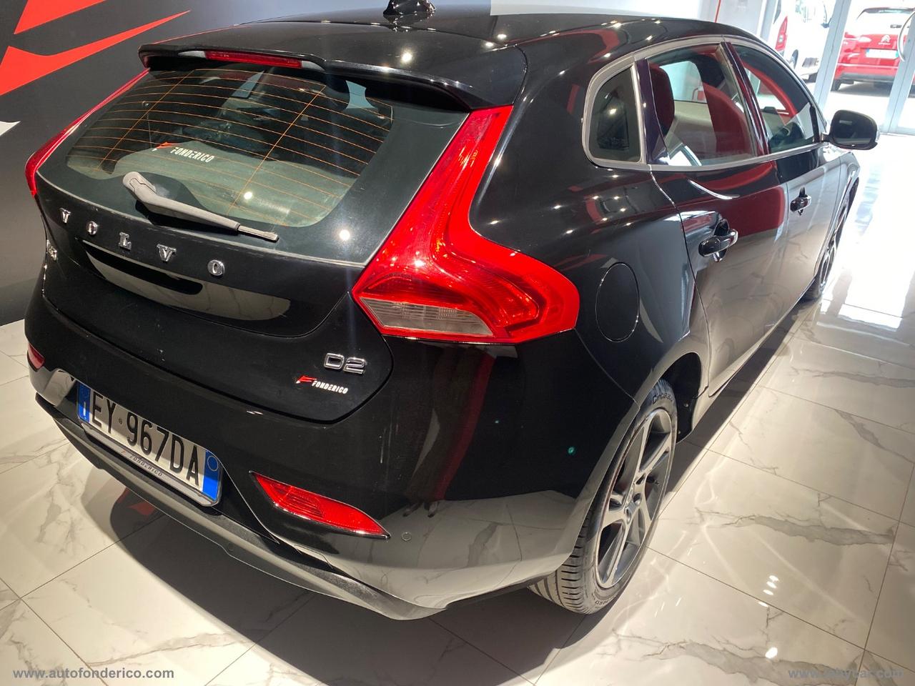 VOLVO V40 Cross Country D2 1.6 Kinetic