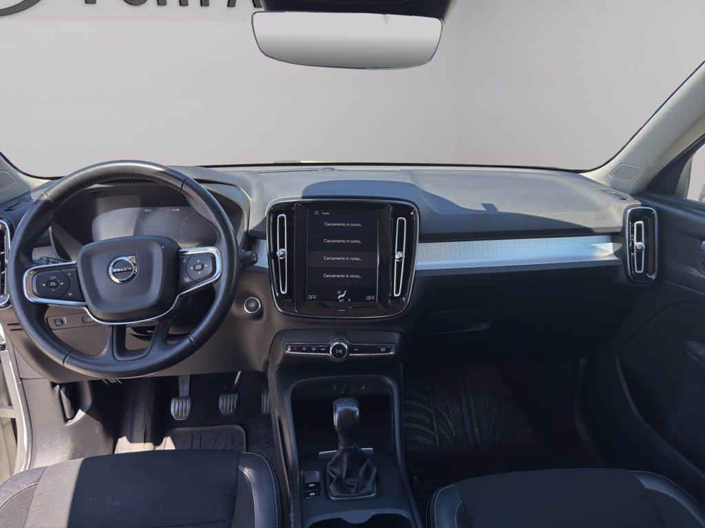 VOLVO Xc40 2.0 d3 momentum del 2019