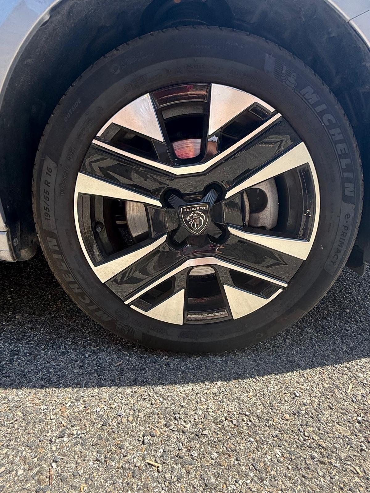 Peugeot 208 PureTech 100 Stop&Start 5 porte Style