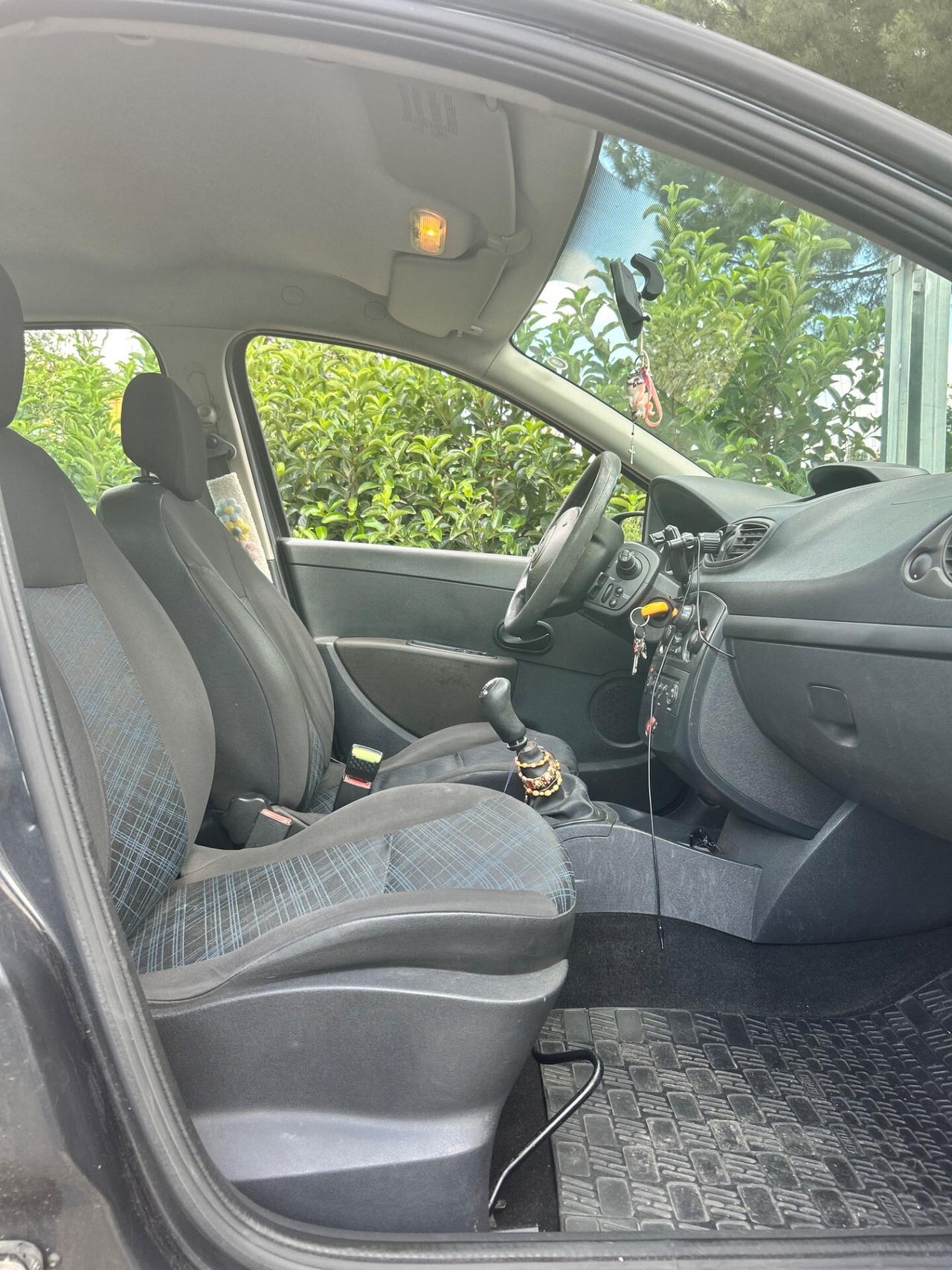 Renault Clio 1.2 16V 5 porte Le Iene