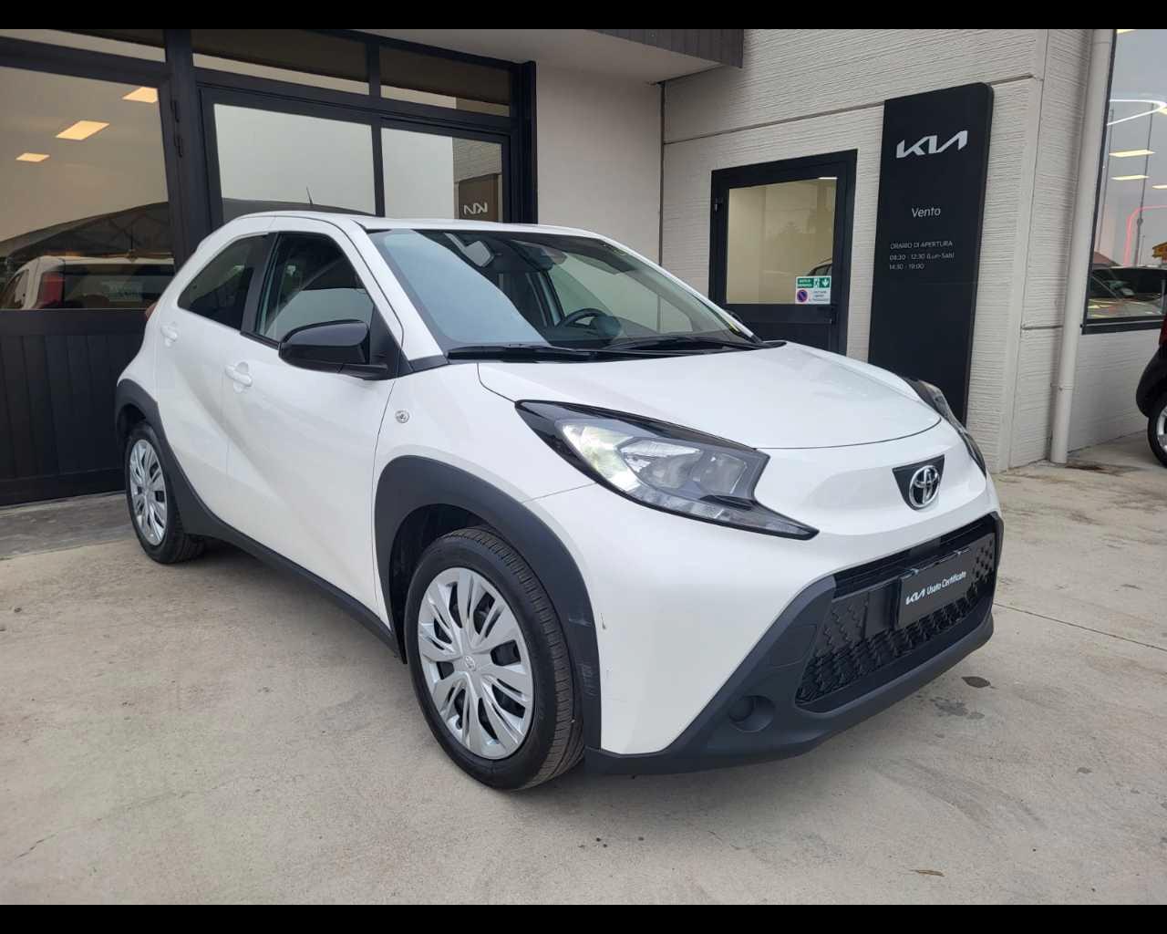 TOYOTA Aygo X - Aygo X 1.0 Active 72cv