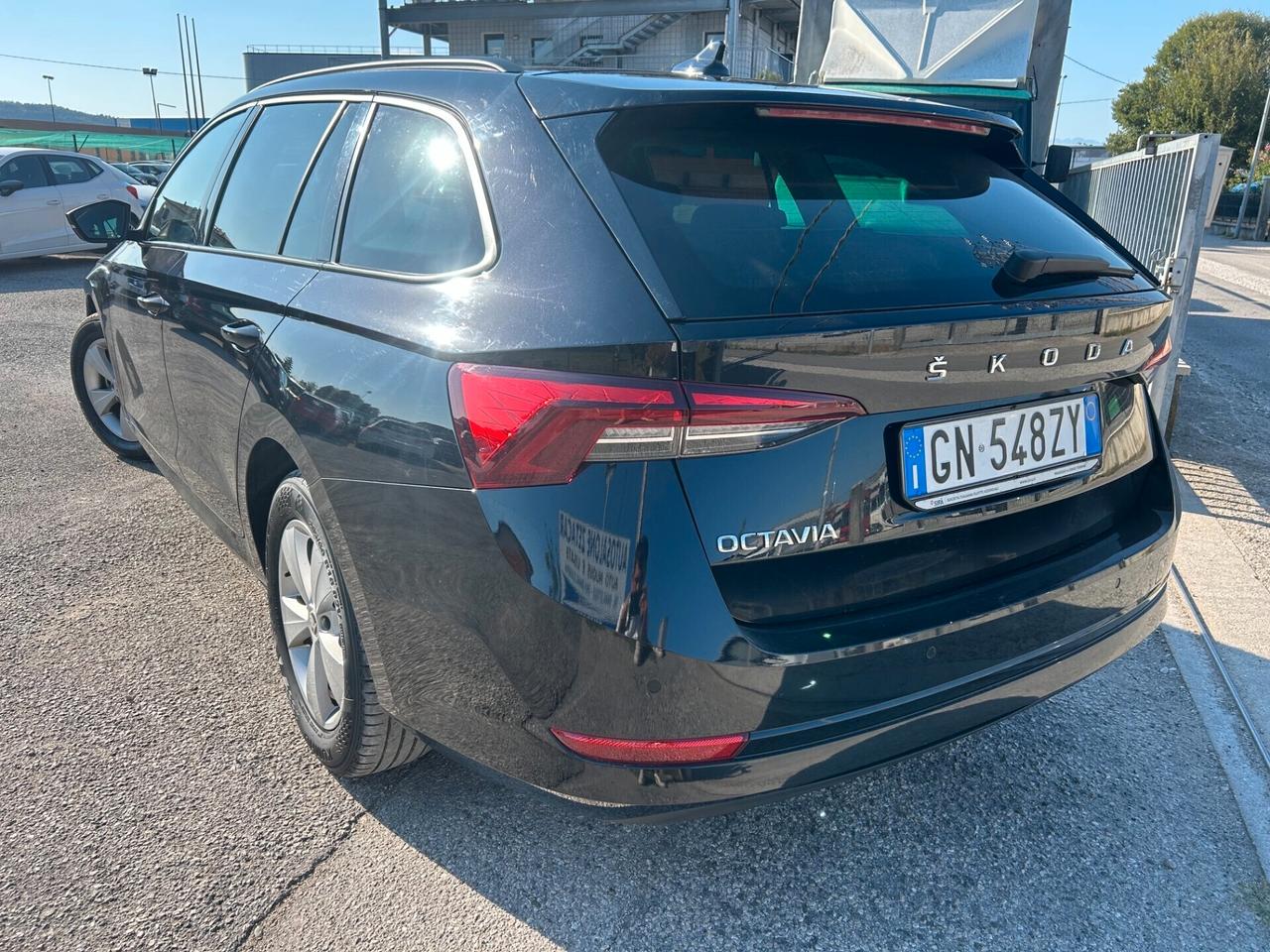 Skoda Octavia 2.0 TDI EVO SCR DSG Wagon Executive