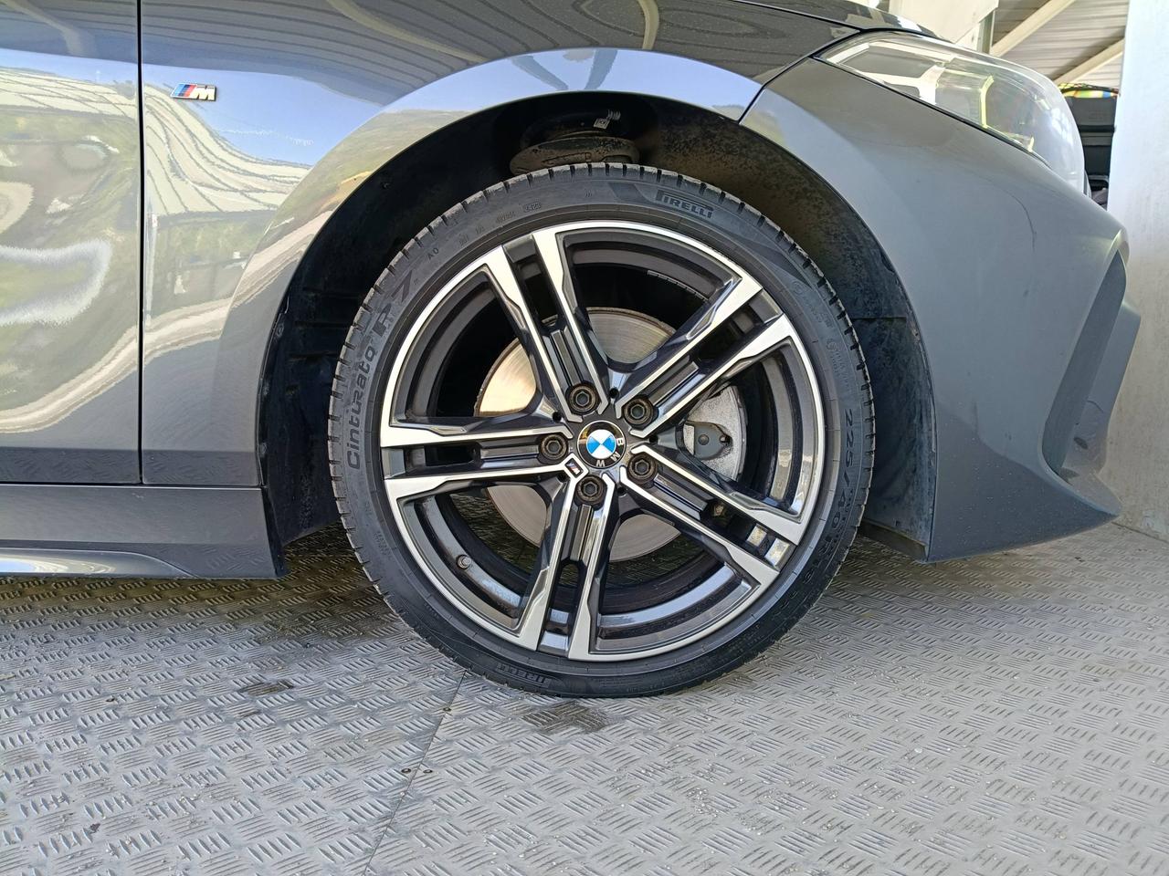 BMW Serie 1 F40 - 118d Msport