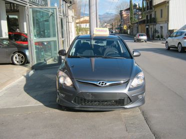 Hyundai i30 1.6 CRDi 90CV 6 m blue longe