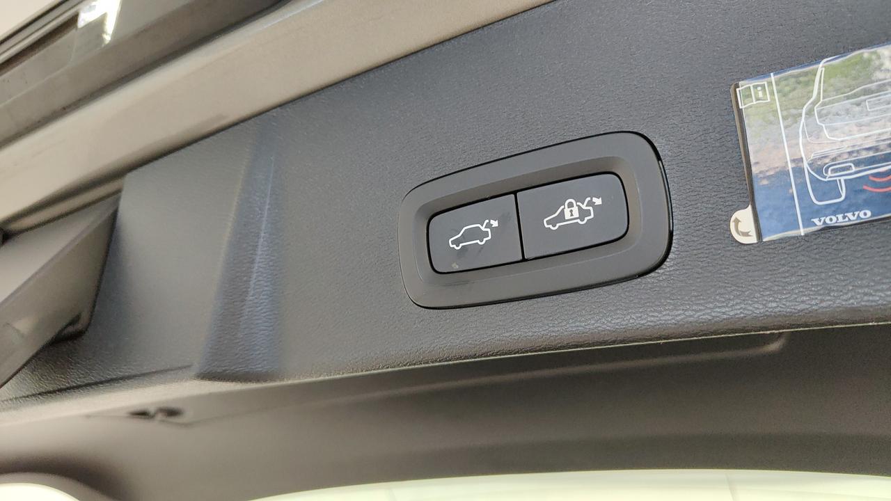 VOLVO XC40 - XC40 1.5 t4 phev Inscription Expression auto my21