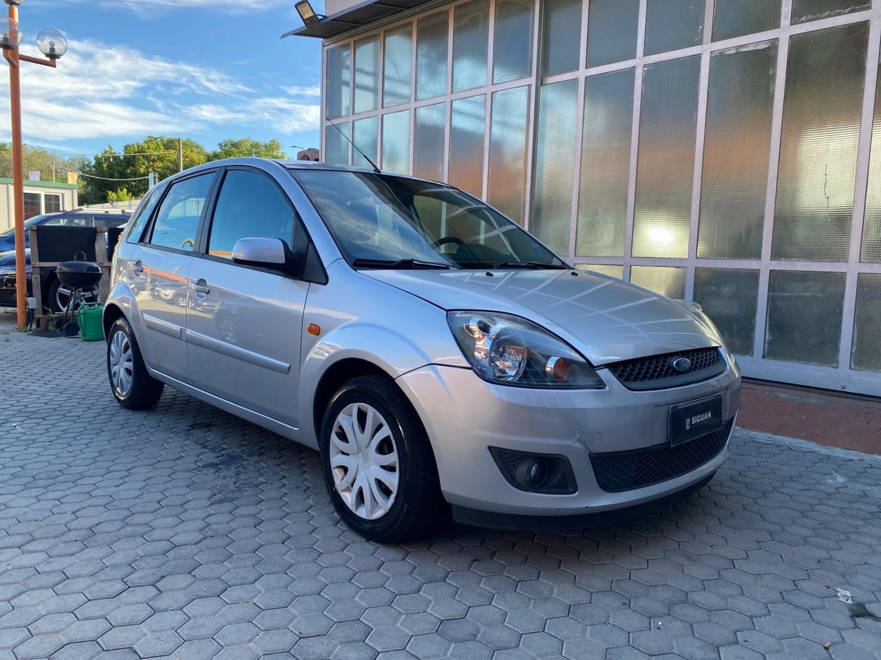 Ford Fiesta ADATTA A NEOPATENTATI 1.2 16V 5p.