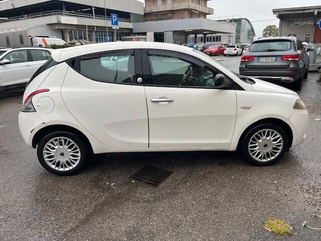 Lancia Ypsilon 1.2 69 CV 5 porte GPL Ecochic Gold