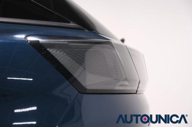 PEUGEOT 3008 HYBRID4 300 E-EAT8 ALLURE PACK