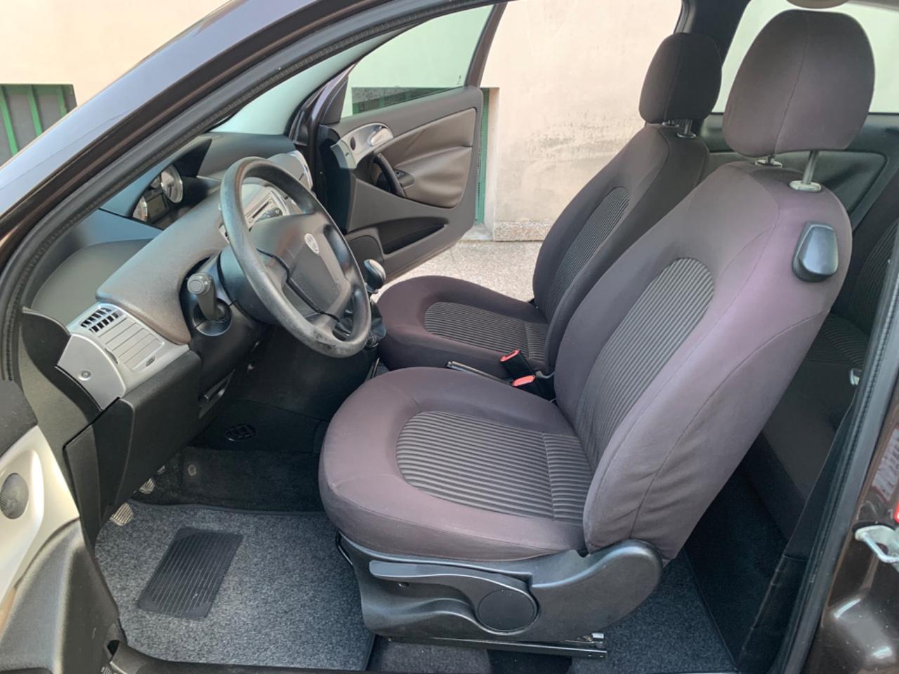 Lancia Ypsilon 1.2 69 CV Diva