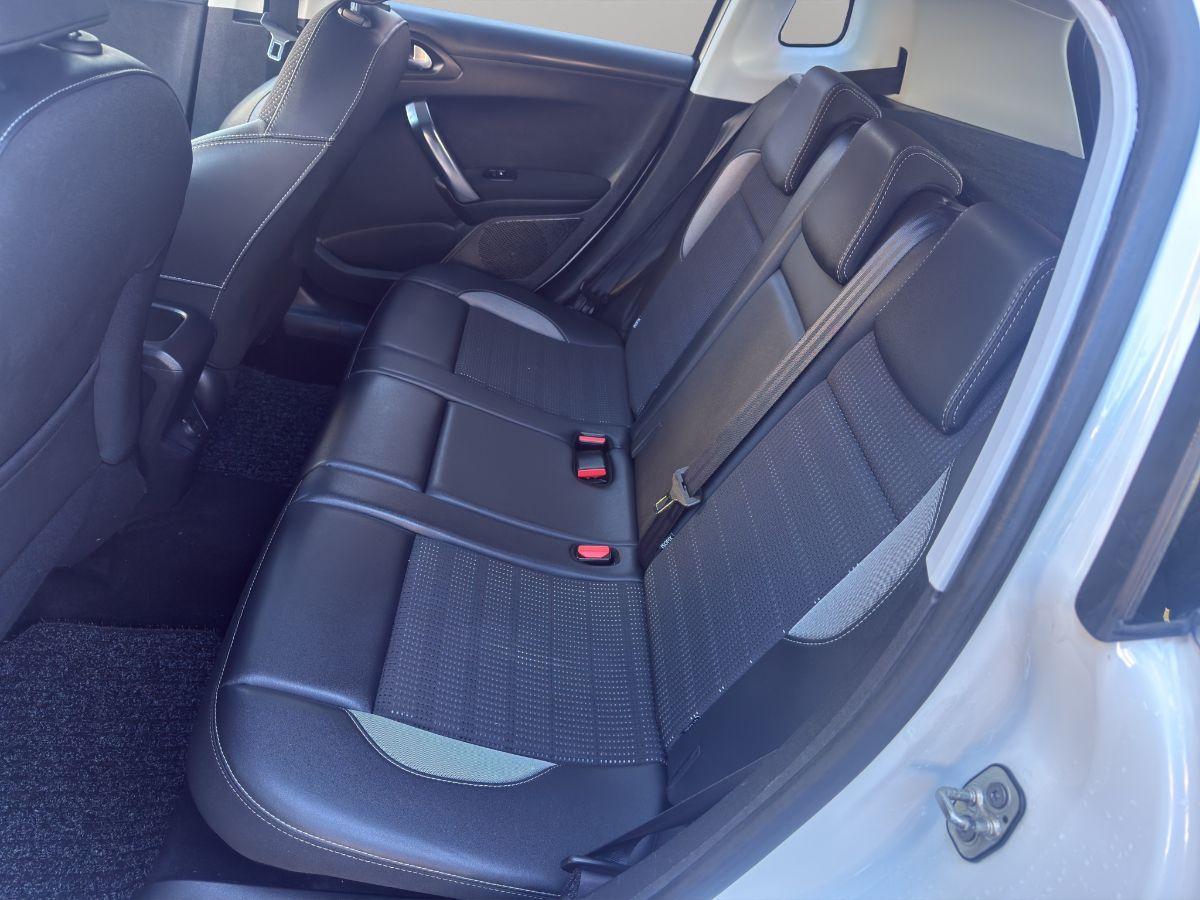 PEUGEOT - 2008 - 1.6 BlueHDi 102cv Black Matt bianco perla