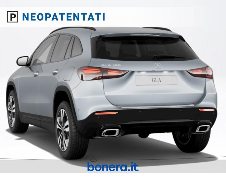 Mercedes GLA 180 180 Progressive Advanced Plus 7G-DCT