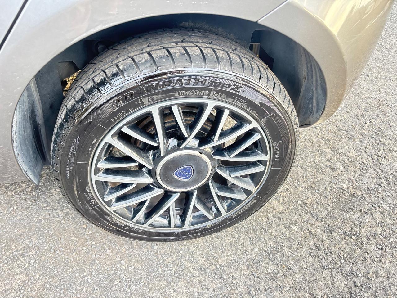 Lancia Ypsilon 1.2 69 CV 5 porte Elle