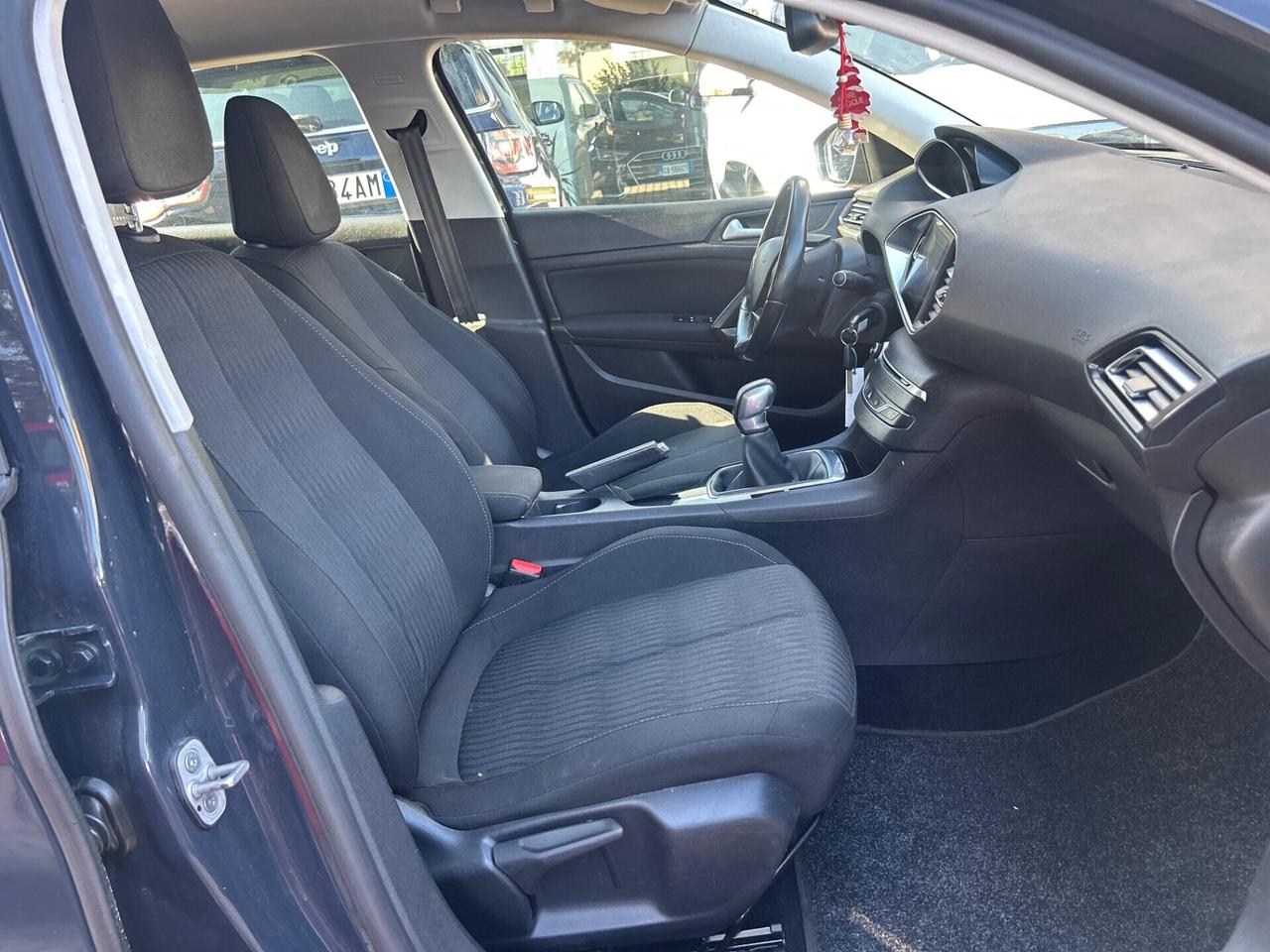 Peugeot 308 BlueHDi 100 S&S Business