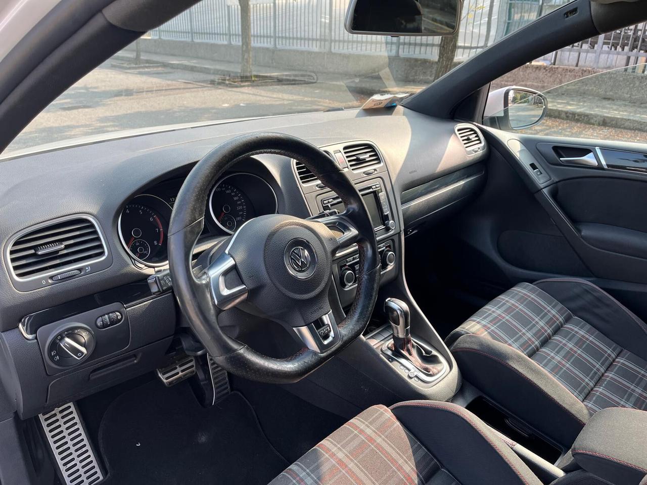Volkswagen Golf GTI 2.0 TSI 5p.