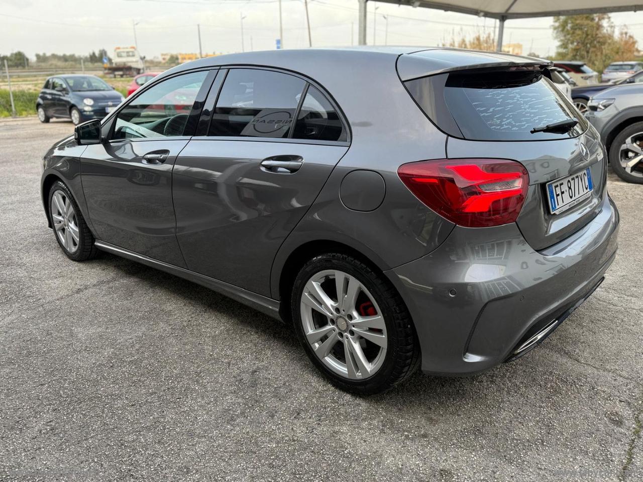 MERCEDES-BENZ A 180 d Premium