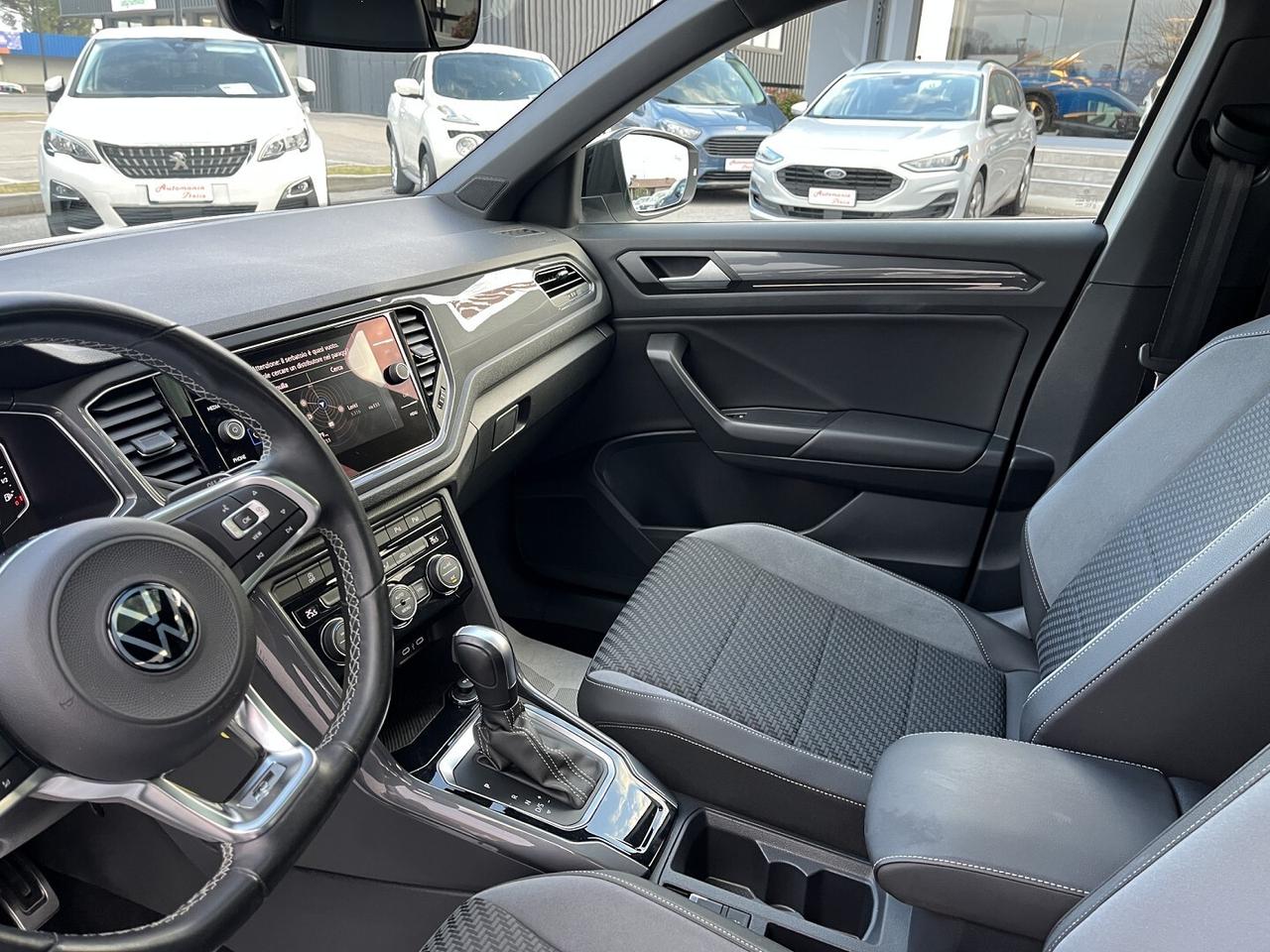 VW T.ROC 1500 TSI 150 CV DSG R.LINE