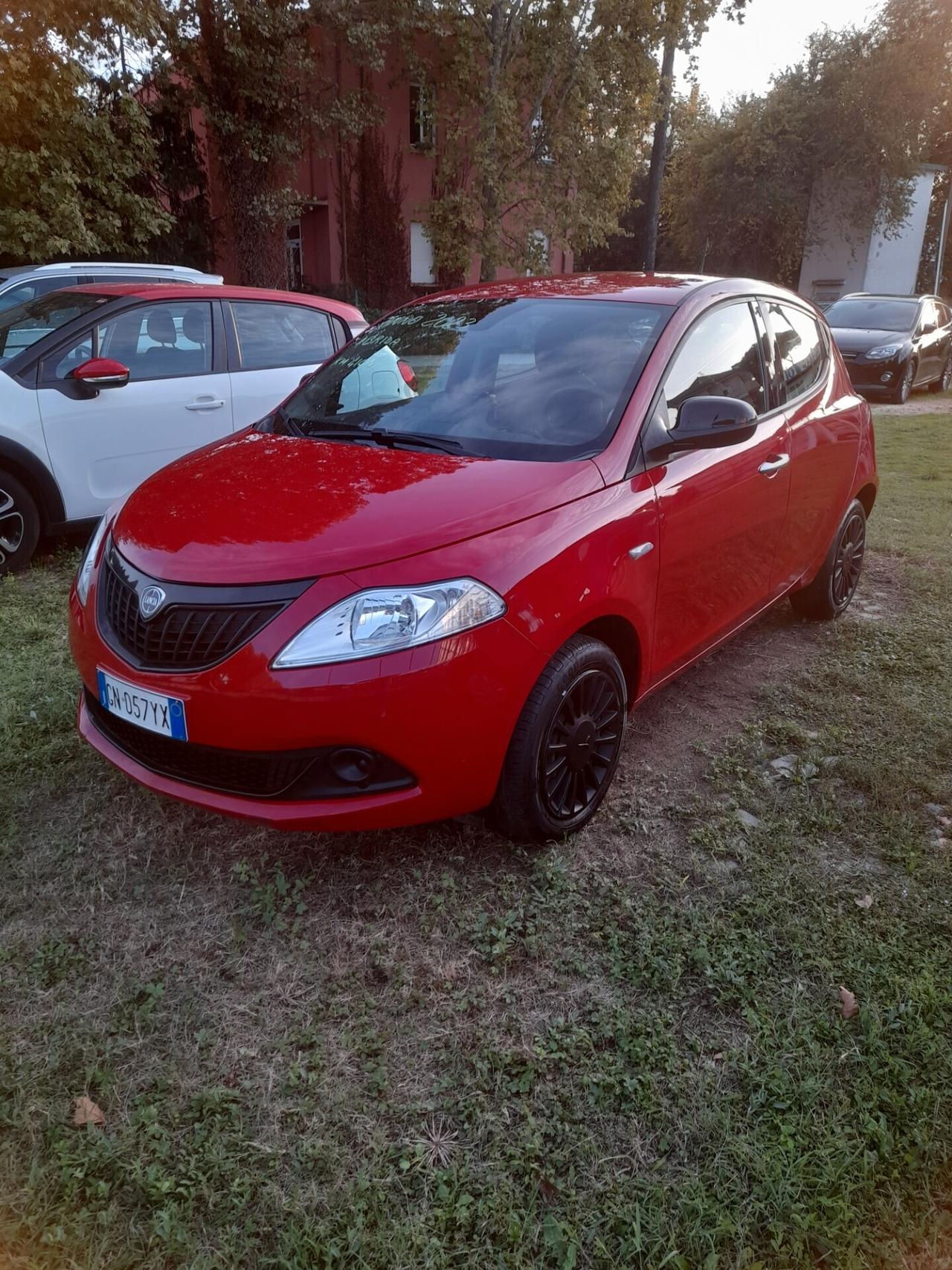 Lancia Ypsilon 1.0 5 porte Hybrid PROMO