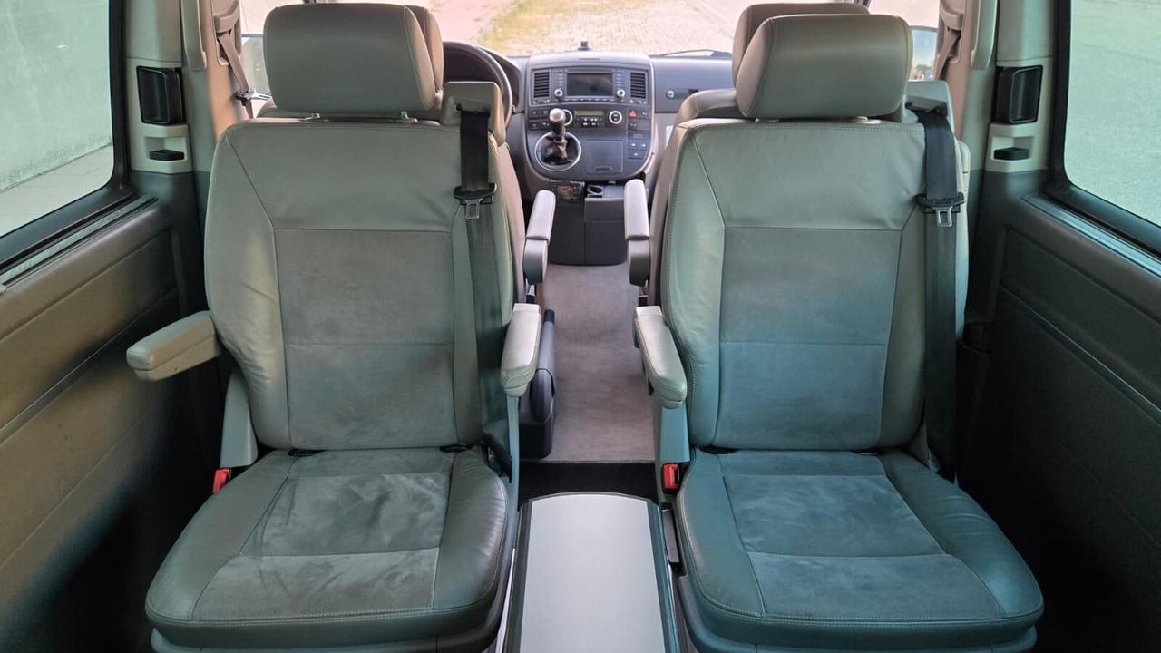 Volkswagen Transporter Caravelle 2.5 TDI/174CV 4mot. highline