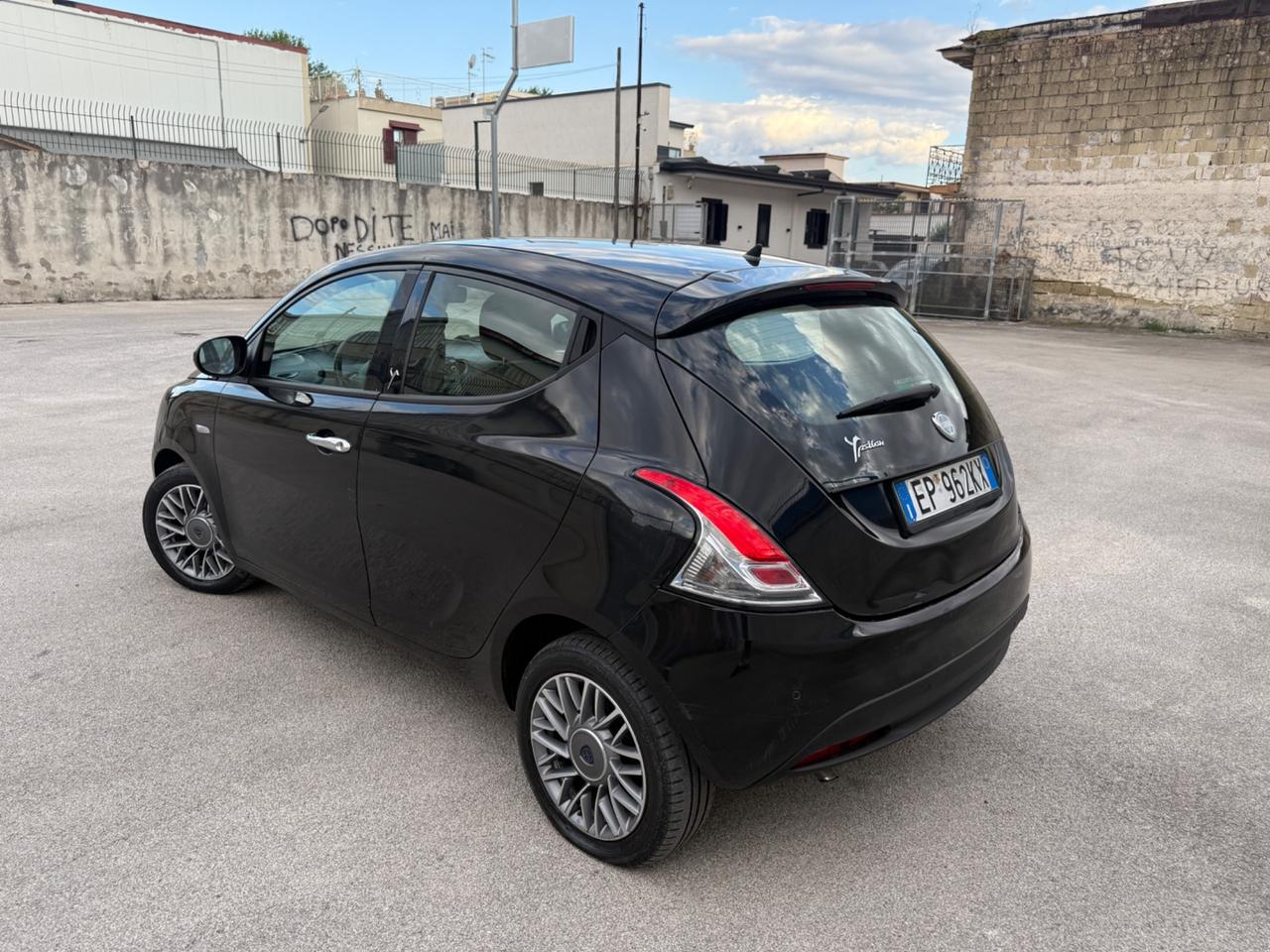 Lancia Ypsilon 0.9 TwinAir 85 CV 5 porte S&S Silver
