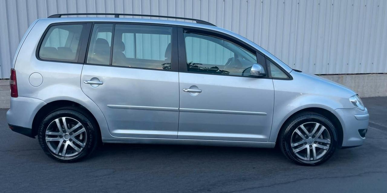 Volkswagen Touran 1.9 TDI 105CV 7 POSTI