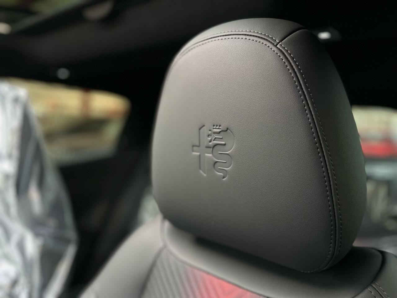 Alfa Romeo Junior 1.2 136 CV Hybrid eDCT6 Speciale
