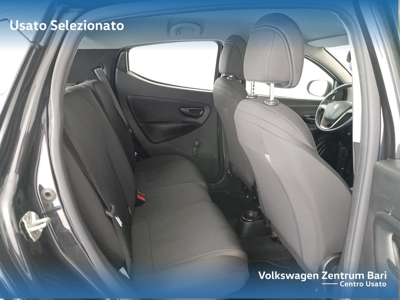Lancia Ypsilon 1.0 firefly hybrid gold s&s 70cv
