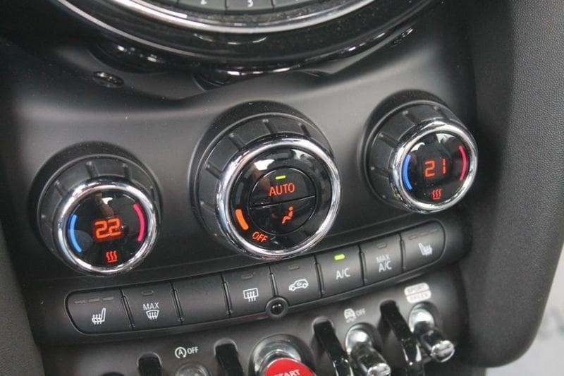 MINI Mini 1.5 Cooper D Cabrio