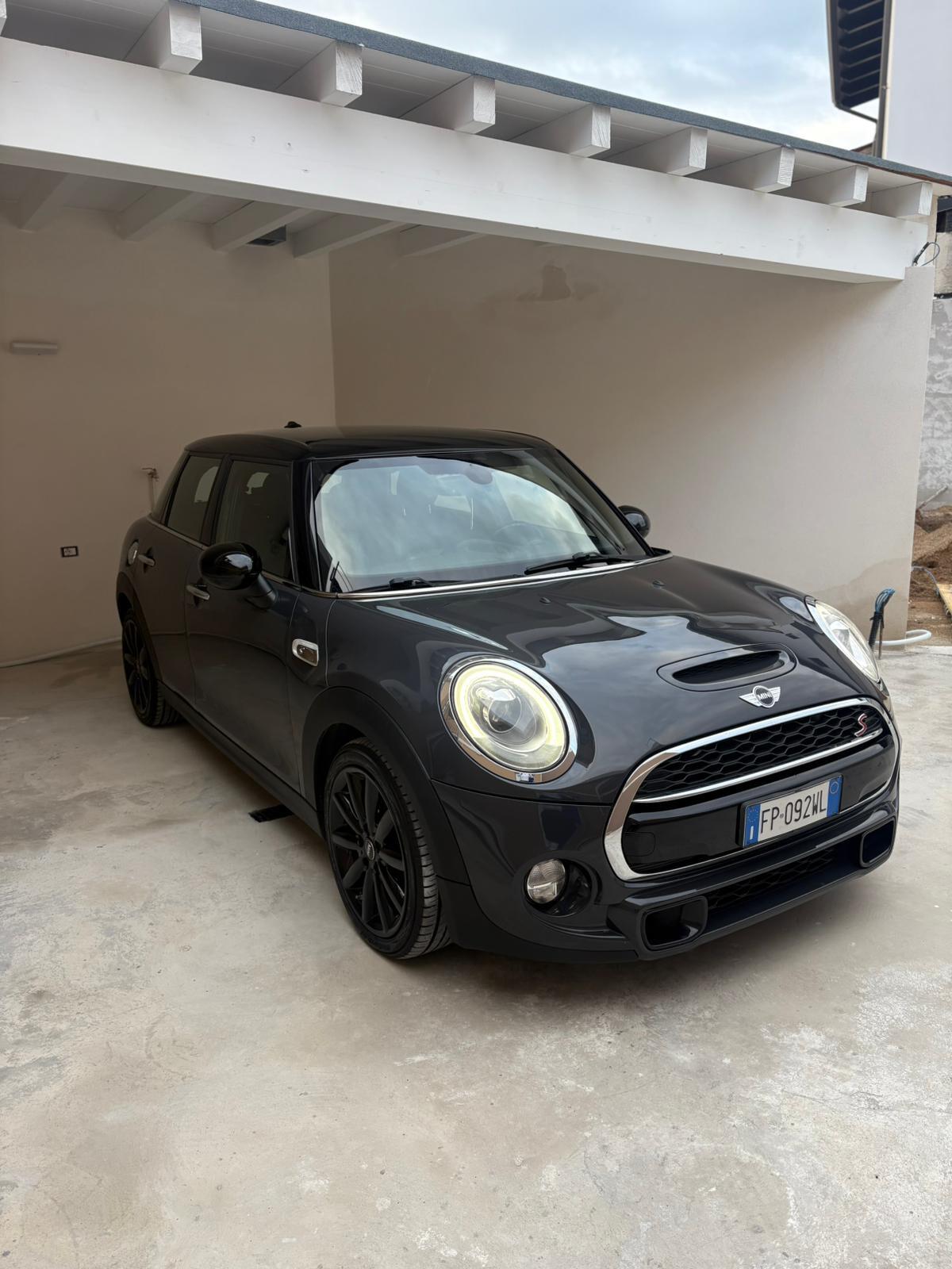 Mini 2.0 Cooper SD aut. Hype 5 porte